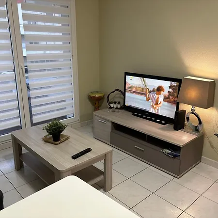 Apartment F2 Renove Lumineux Dans Avec Balcon Et Parking *