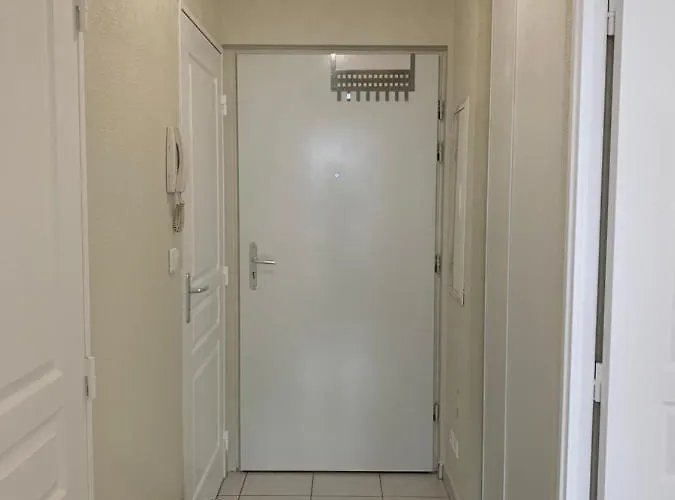 F2 Renove Lumineux Dans Avec Balcon Et Parking * Talange